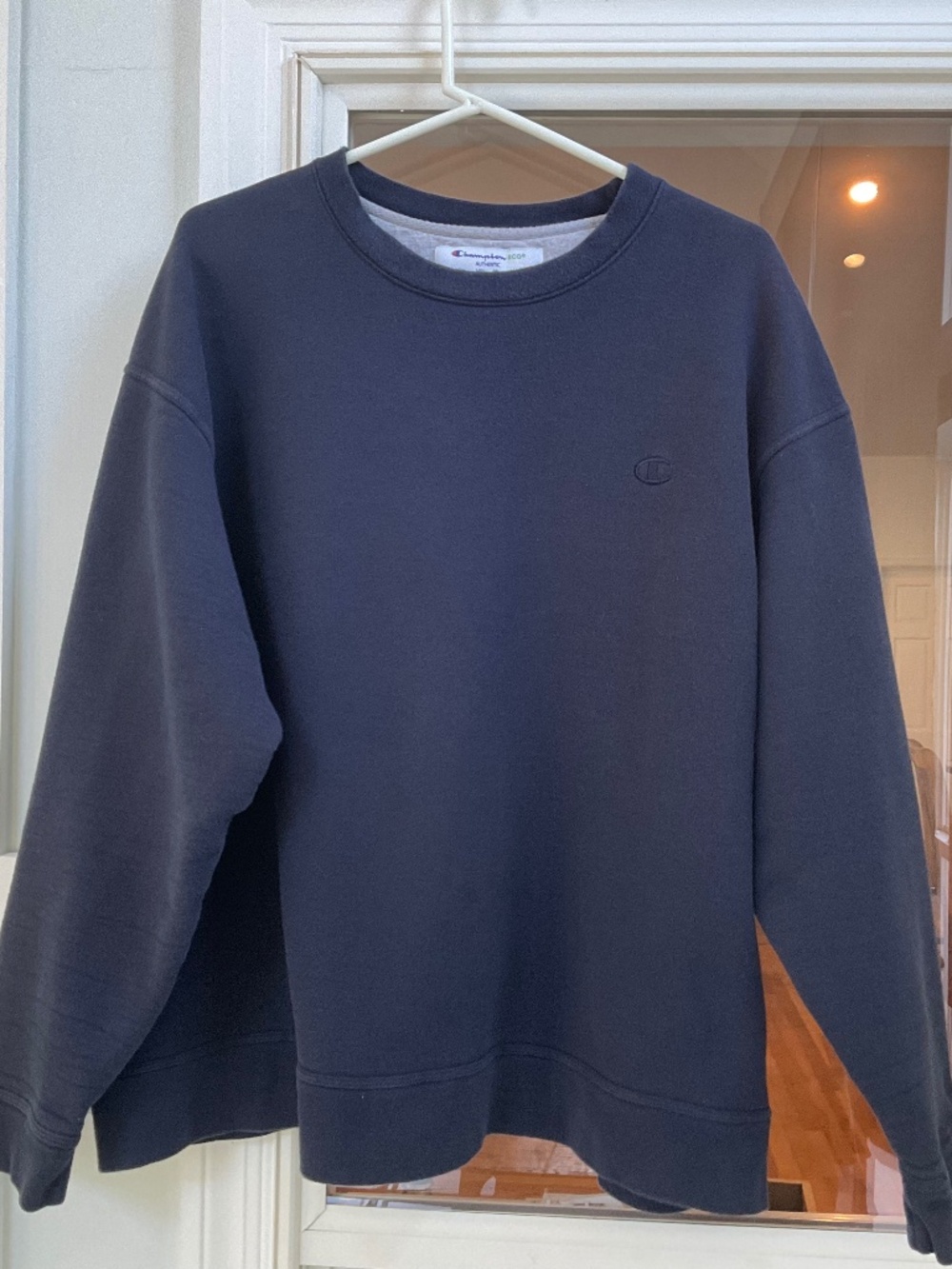 Champion men’s sweatshirt,XXL. Navy
